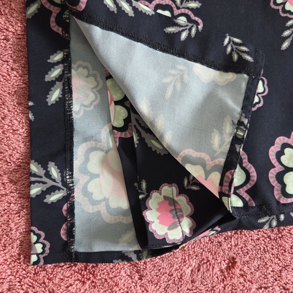 Golftini Floral Navy Golf Skirt Skort Sz 10 L Pockets Tennis Pickleball NWOT - Picture 8 of 10